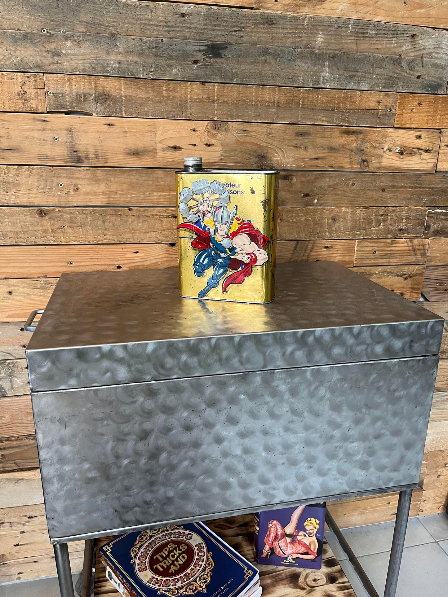 Bidon d'huile Thor